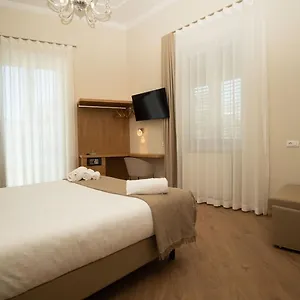manere-suites.sicilyhotelsitaly.net/
